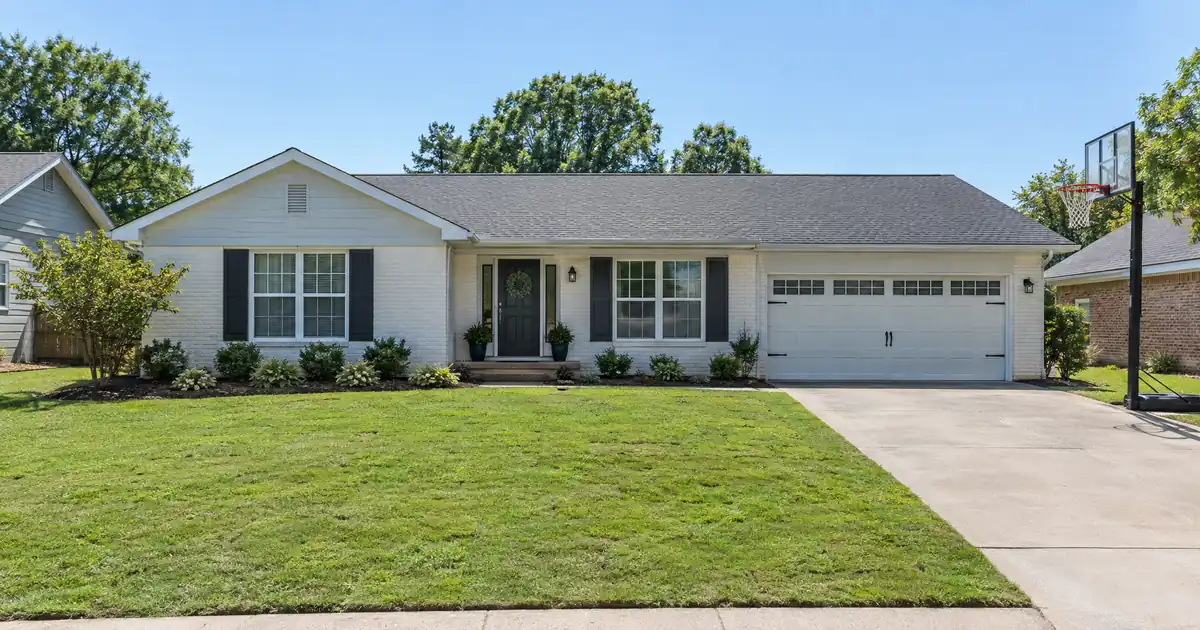 Broker vs Bank for an FHA Cash-Out Refinance and Its Overlays