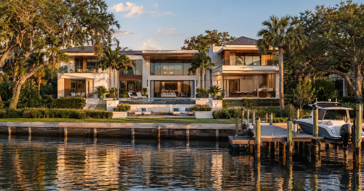 Does a Non-Borrowing Spouse Have to Sign a Jumbo Cash-Out?