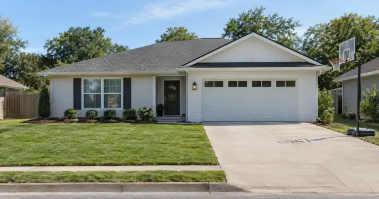 FHA vs Conventional Cash-Out for a Homeowner With No Mortgage