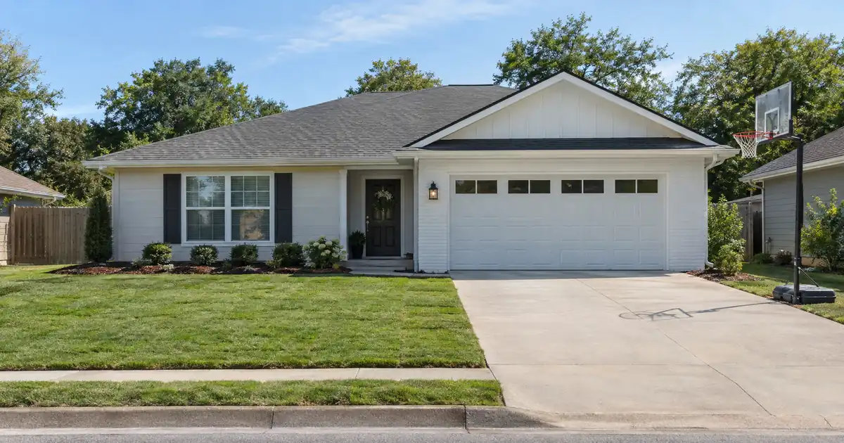 FHA vs Conventional Cash-Out for a Homeowner With No Mortgage