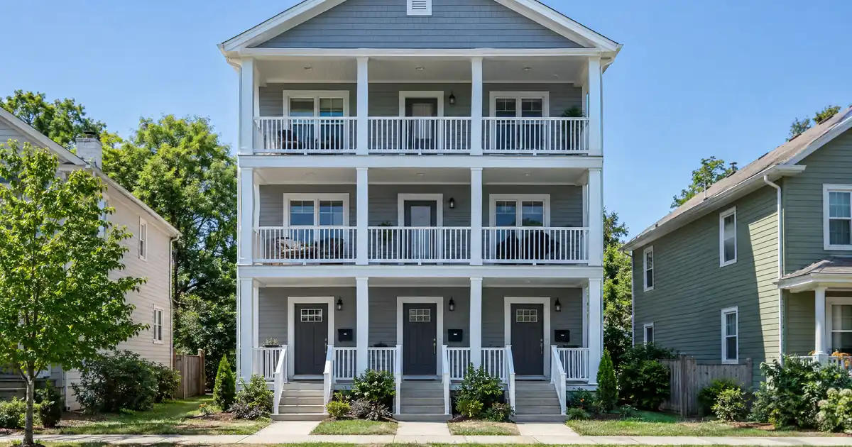 VA Cash-Out Requirements for a Triplex With All Other Units Leased