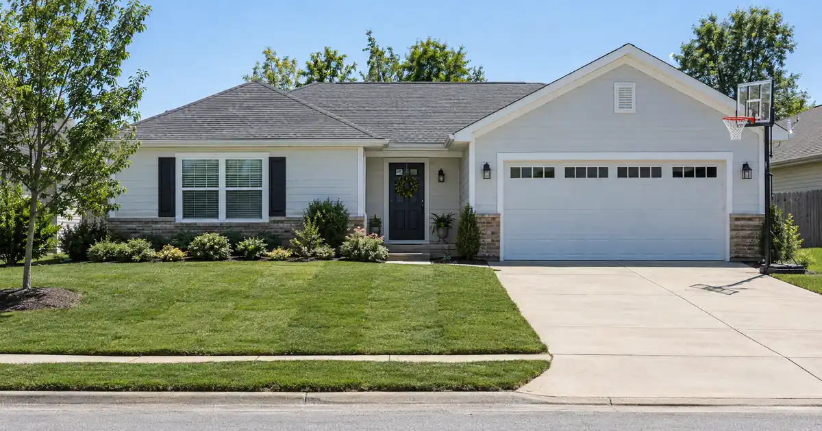 Does a Spouse Sign a Conventional Cash-Out on a Pre-Marriage Home?