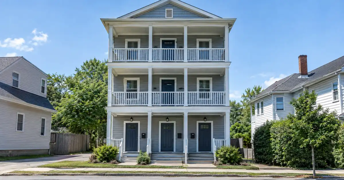 Can You Get a Jumbo Cash-Out on a Triplex With the Other Units Leased?