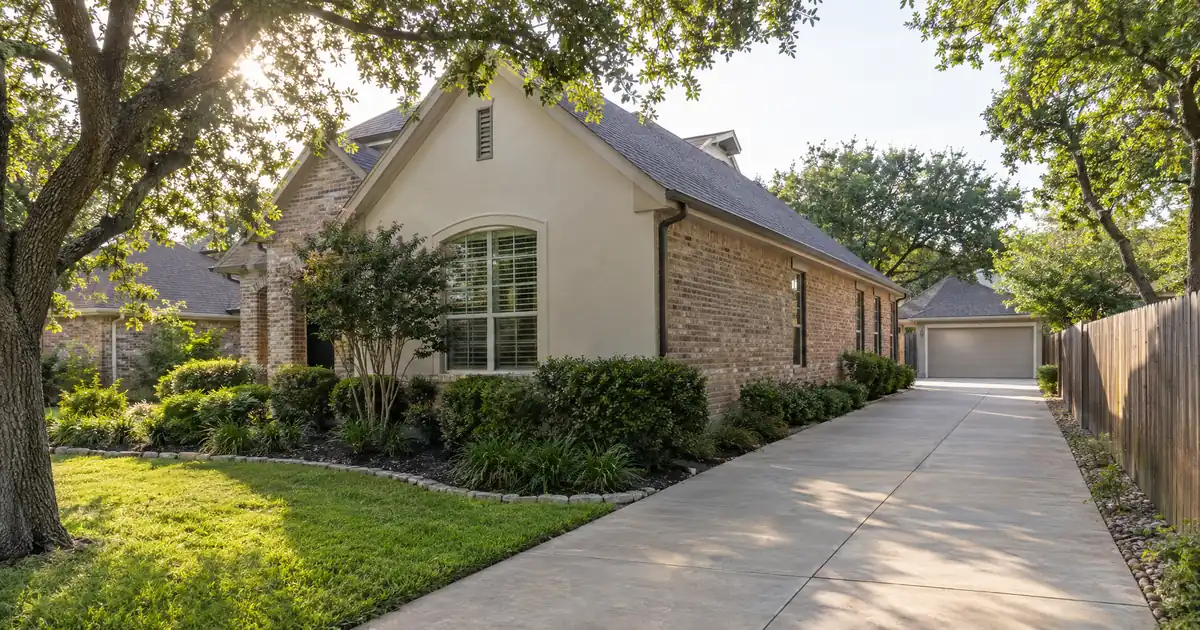 Cash Out Refinance Investment Property in Buda, Texas: Single-Family Equity Extraction
