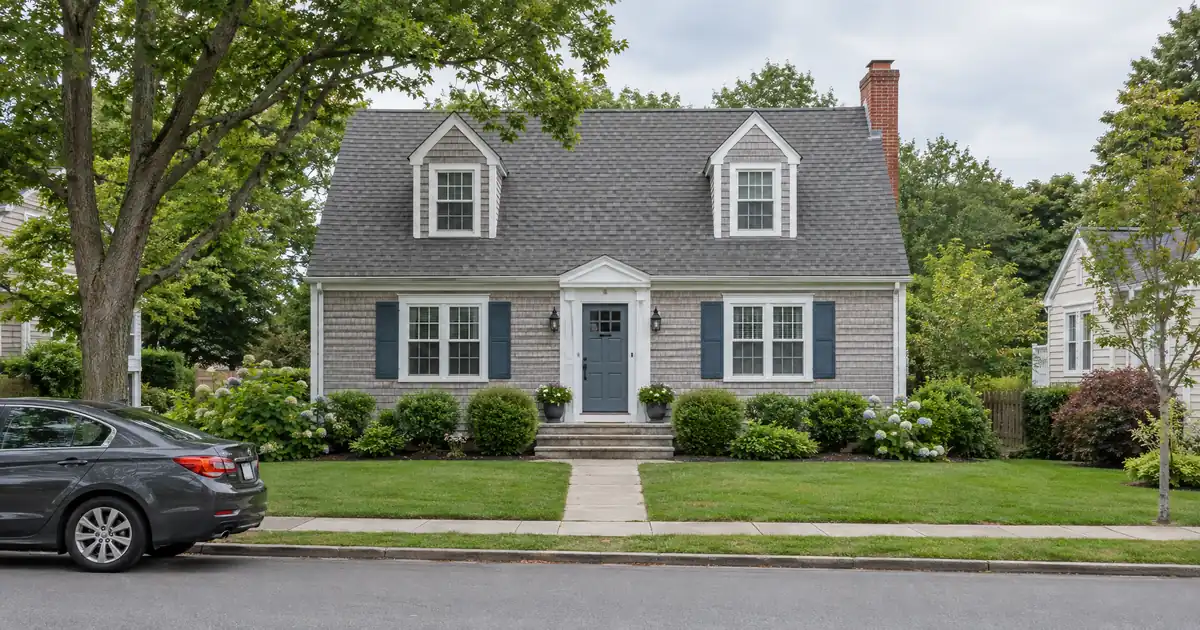 HELOC vs Cash-Out Refinance for a Second Home Owner Needing Flexible Cash