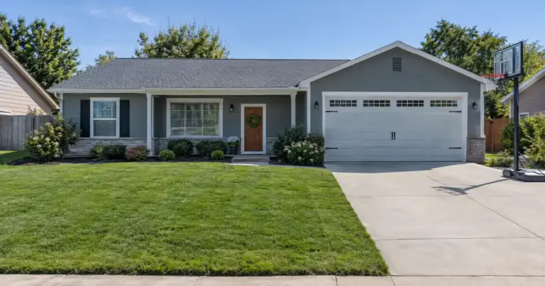 How Much a Lender Lets You Borrow on a Cash-Out Refinance