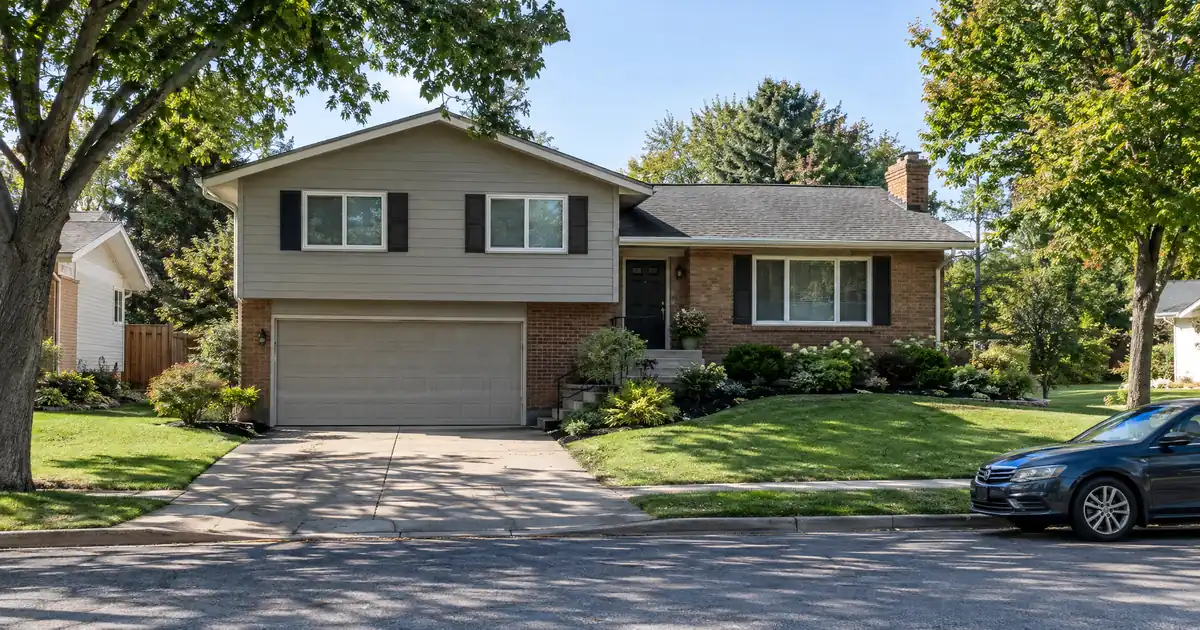 Should a Landlord Choose a No-Ratio DSCR Loan Over a Plain Refinance?