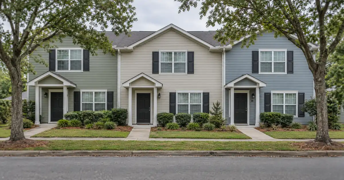 DSCR HELOC in Ferry Pass, Florida — rental property equity line