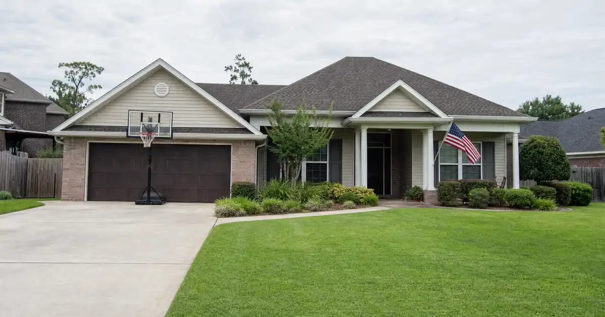 VA loans in Ferry Pass, Florida — no down payment for veterans