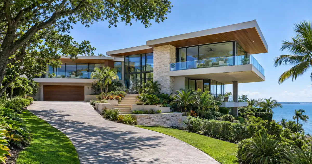 Jumbo cash-out refinance in Fort Myers Beach, Florida — equity above the conforming limit into cash