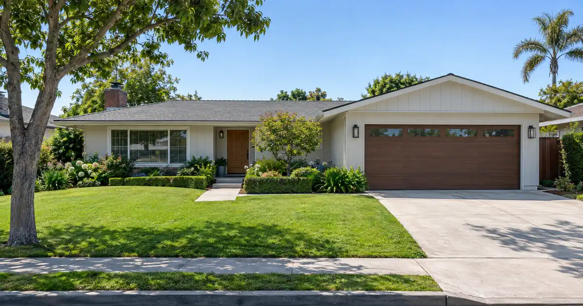 Mortgage refinance in Garden Grove, California — a better loan on the same home