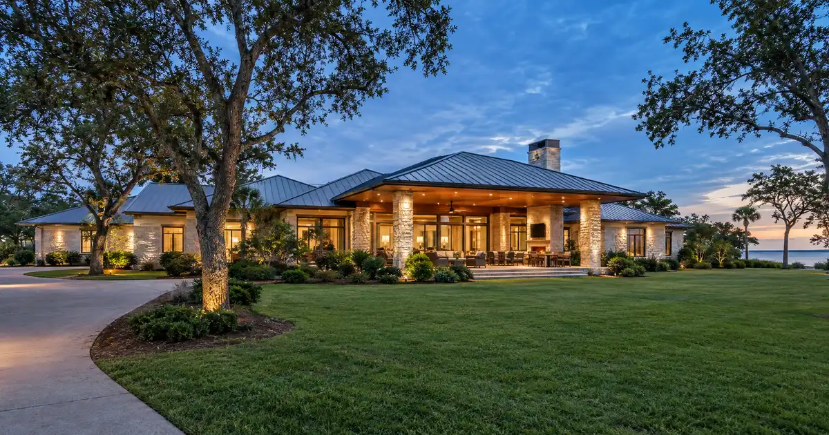 Jumbo cash-out refinance in Gulf Shores, Alabama — equity above the conforming limit into cash