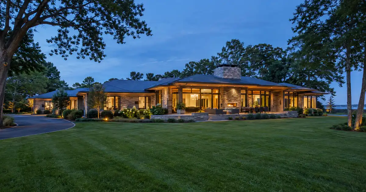 Jumbo cash-out refinance in Hampton, Virginia — equity above the conforming limit into cash