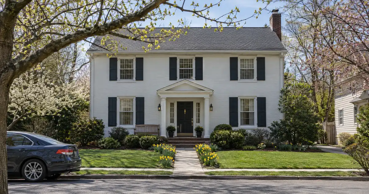 How Business Owners Qualify for a DSCR HELOC to Fund the Next Down Payment