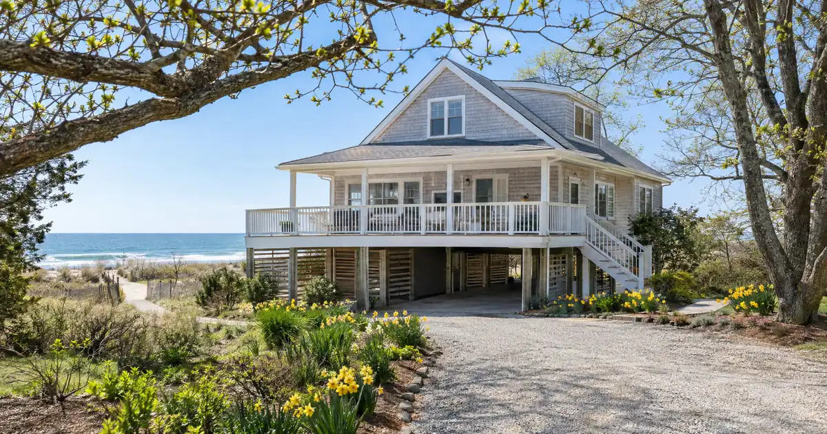 How to Finance a First Airbnb With No Rental History