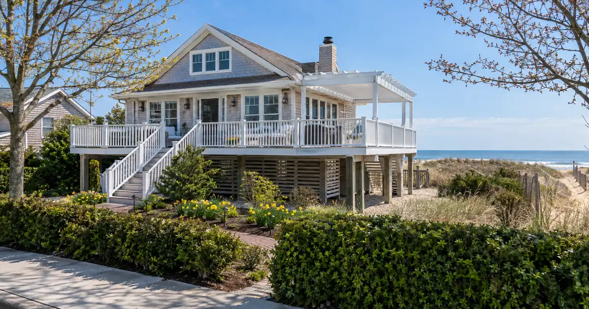 How Short-Term Rental Loans Work for Second Homes Turning Into Airbnbs