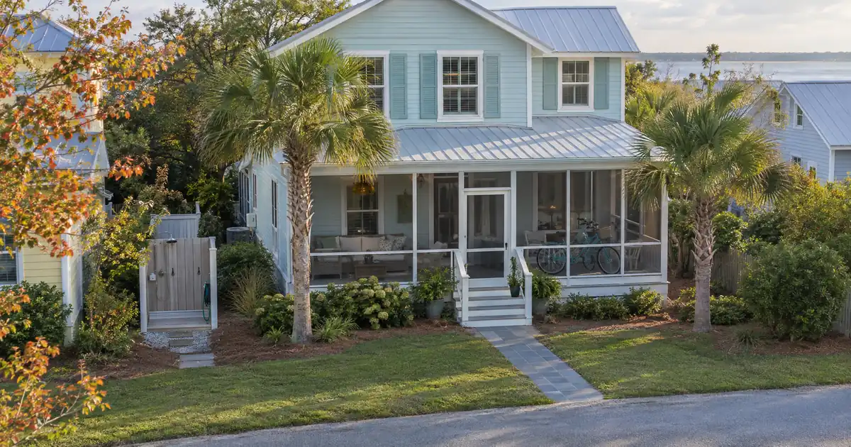 Conventional vs DSCR Loan for an STR Portfolio Operator's Airbnb Income