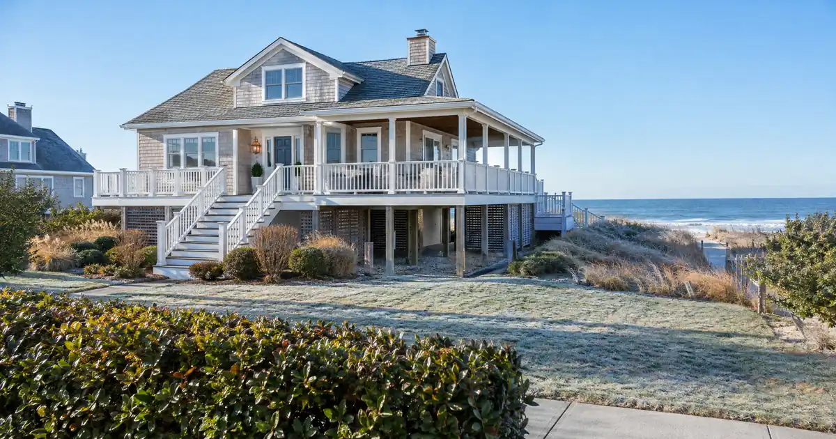 Should a Full-Time Airbnb Stay on a Second-Home Mortgage or Go DSCR?