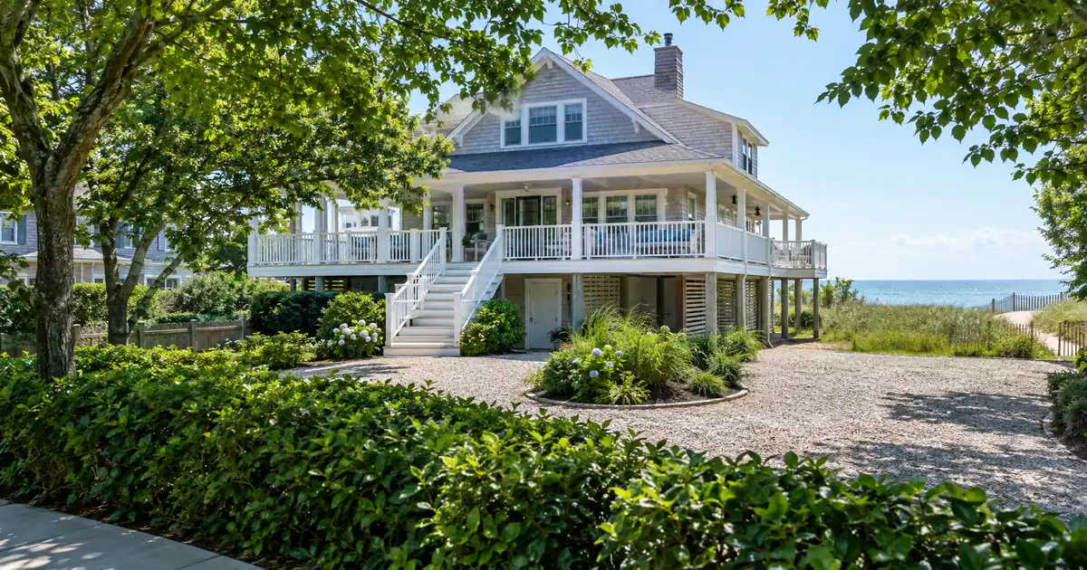 Short-Term Rental DSCR Requirements on Interest-Only vs Fixed Loans