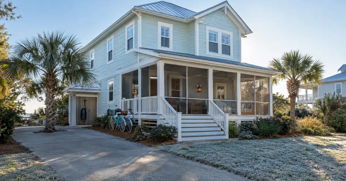 DSCR vs Conventional Airbnb Loan Requirements by Vesting Type