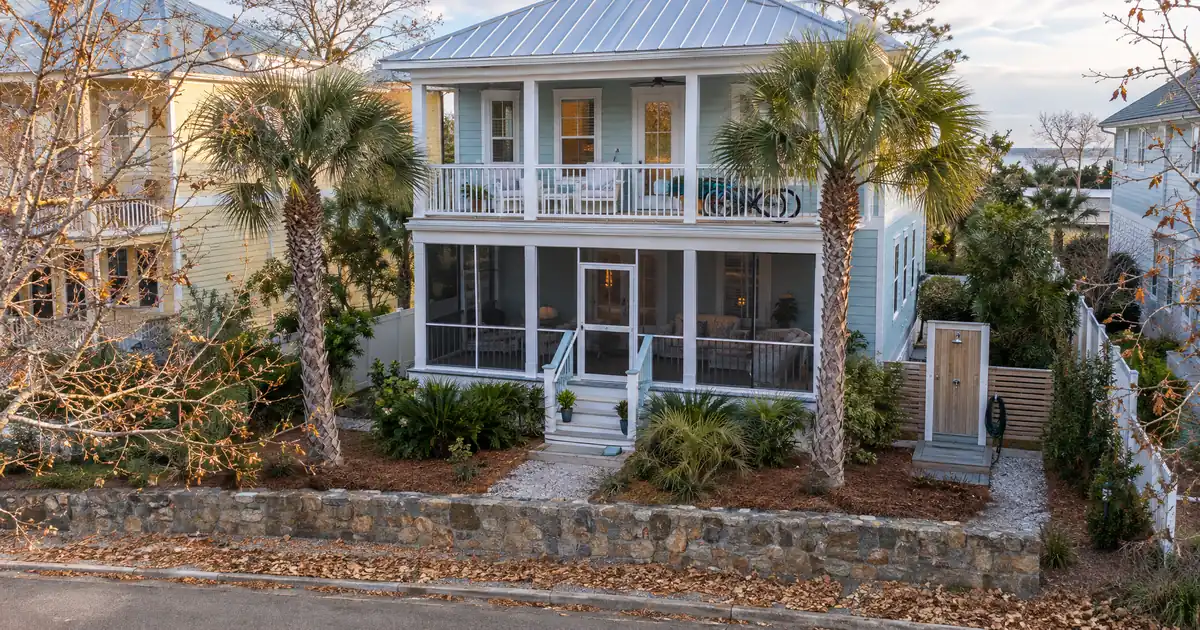 How a Lower Credit Score Raises Your Down Payment on an STR DSCR Loan