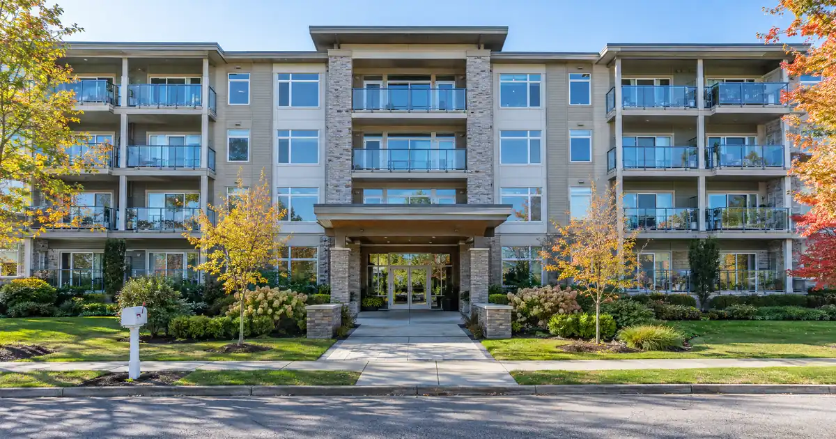 How Much Down Payment and Reserves Does a DSCR Loan Require for Condotel and Cabin Buyers?
