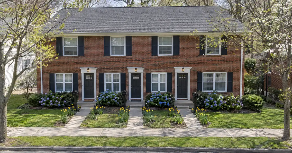 DSCR Loan vs Business Loan for a 2-4 Unit Short-Term Rental Property