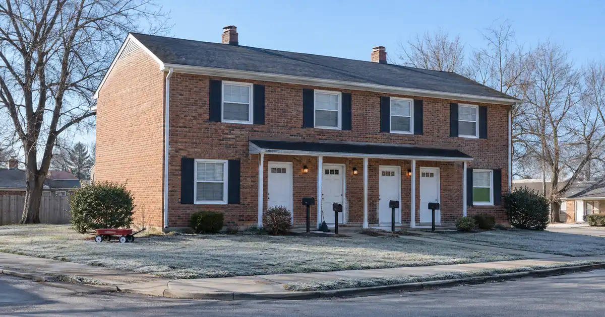 How to Choose Airbnb or Long-Term Rental DSCR Financing on a 2-4 Unit