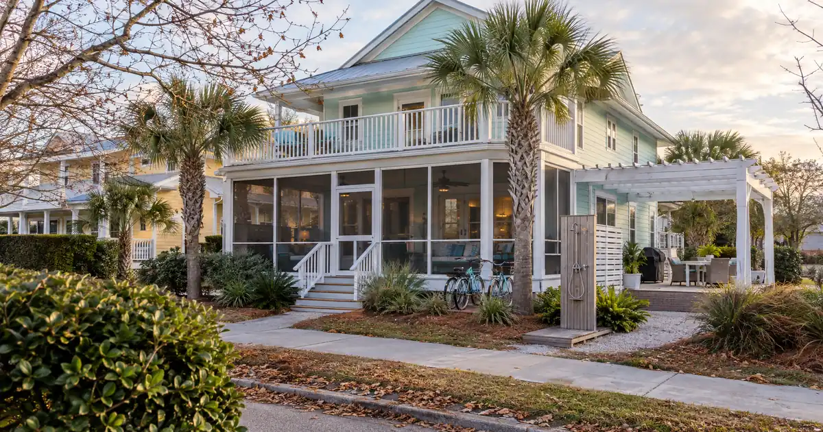 How Short-Term Rental Loans Work for Vacation Home Owners Going Full Airbnb