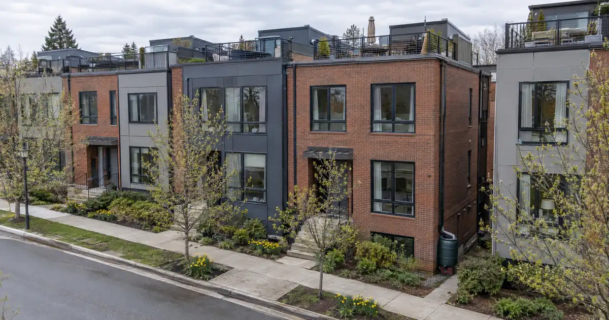Condotel vs Single-Family House for a First STR Buyer