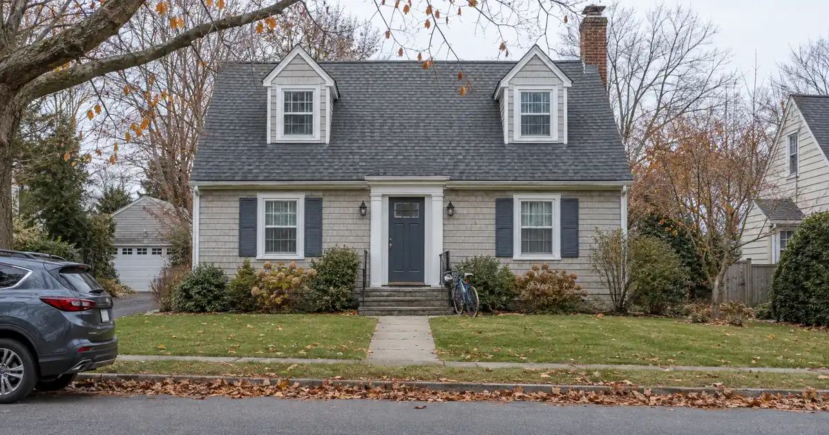 How Mortgage Seasoning Works When One Borrower Is Self-Employed and One Has a W-2