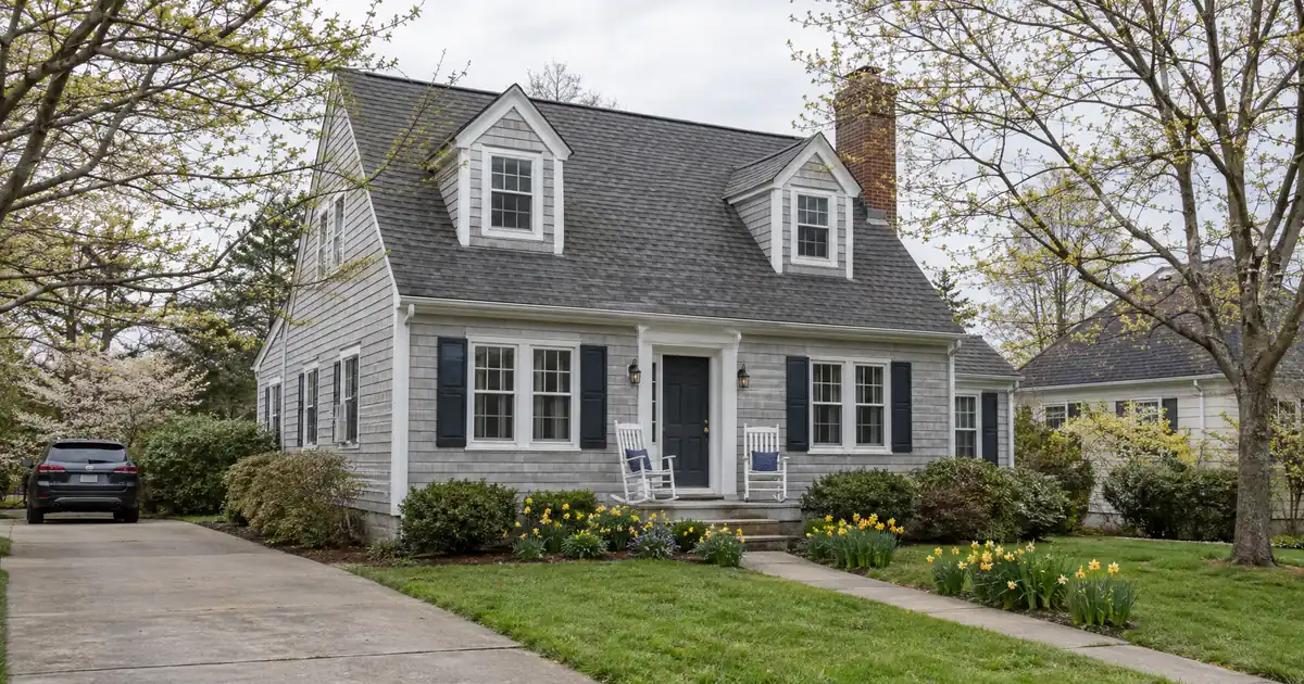 Can a W-2 Spouse Help a Newly Self-Employed Borrower Qualify?