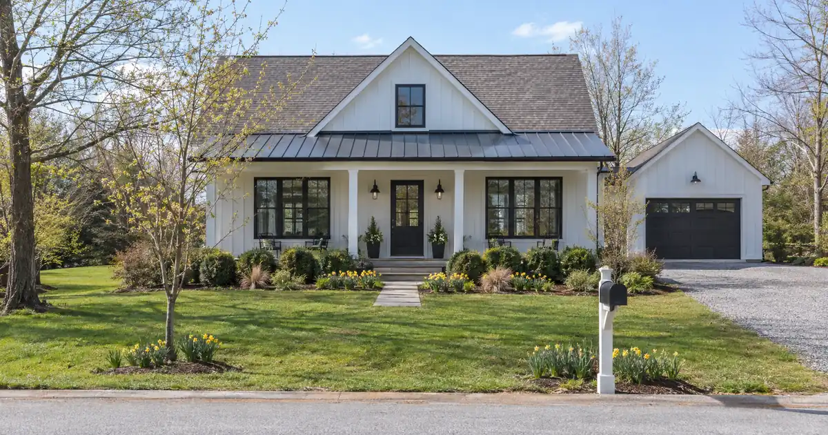 Do Business Bank Statements Help a Realtor Qualify for More?