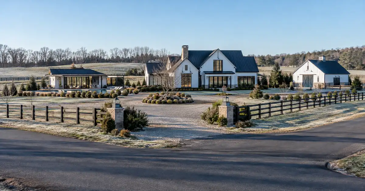 Does a Wholesale Broker Offer Jumbo Loans a Bank Won't?