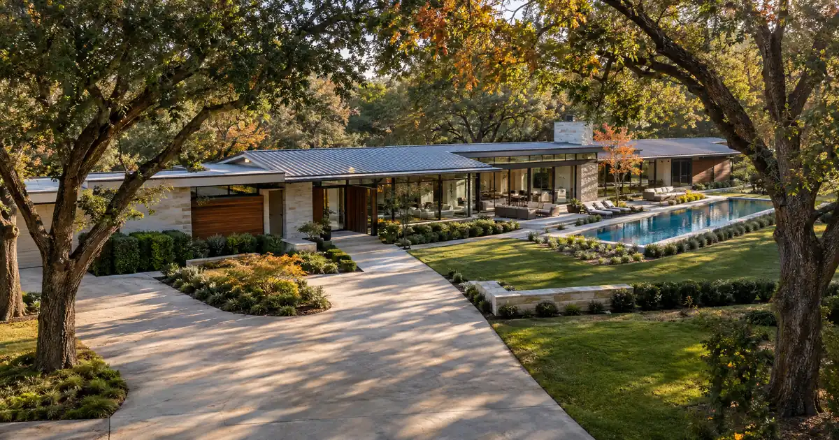Can a Credit-Floor Jumbo Buyer Put Less Down and Skip Mortgage Insurance?
