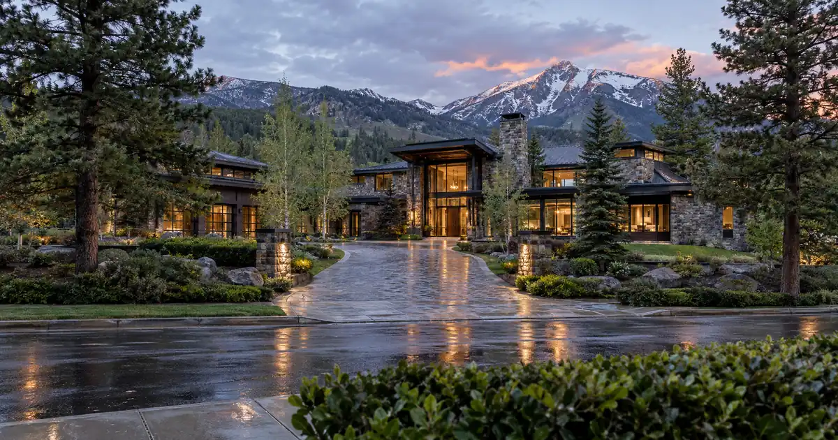 How to Meet Jumbo Loan Two-Appraisal Requirements for a High-Earning W-2 Buyer