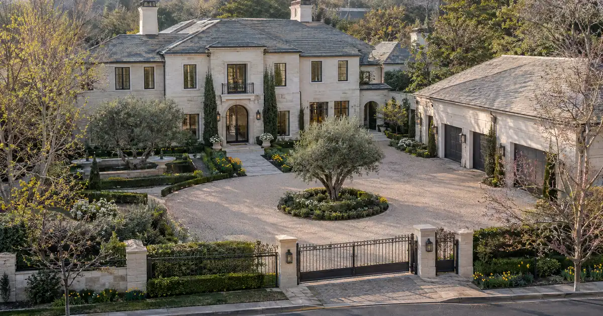 How to Recast a Jumbo Mortgage After Stock Vesting or a Bonus