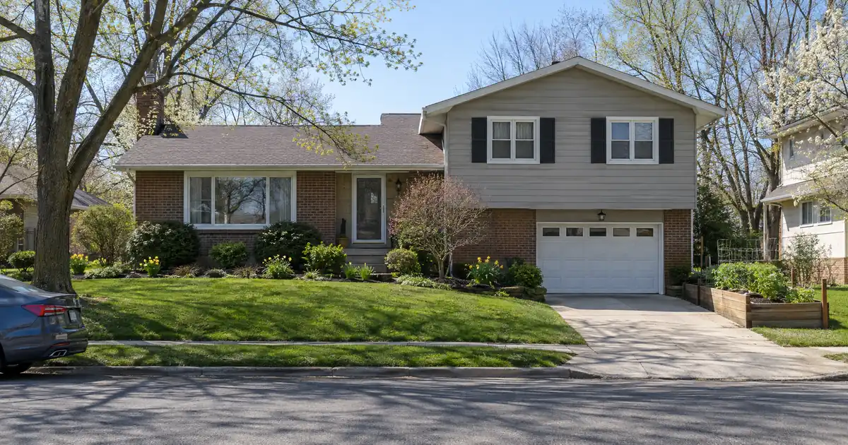 How to Buy With a Bank Statement Loan When Your Spouse Has Weaker Credit