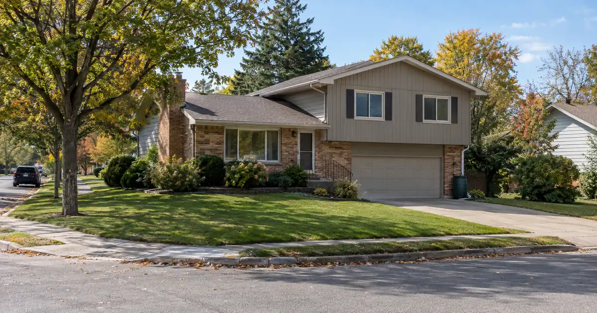 DSCR Refi vs Conventional for an Equity-Rich Rental Holder