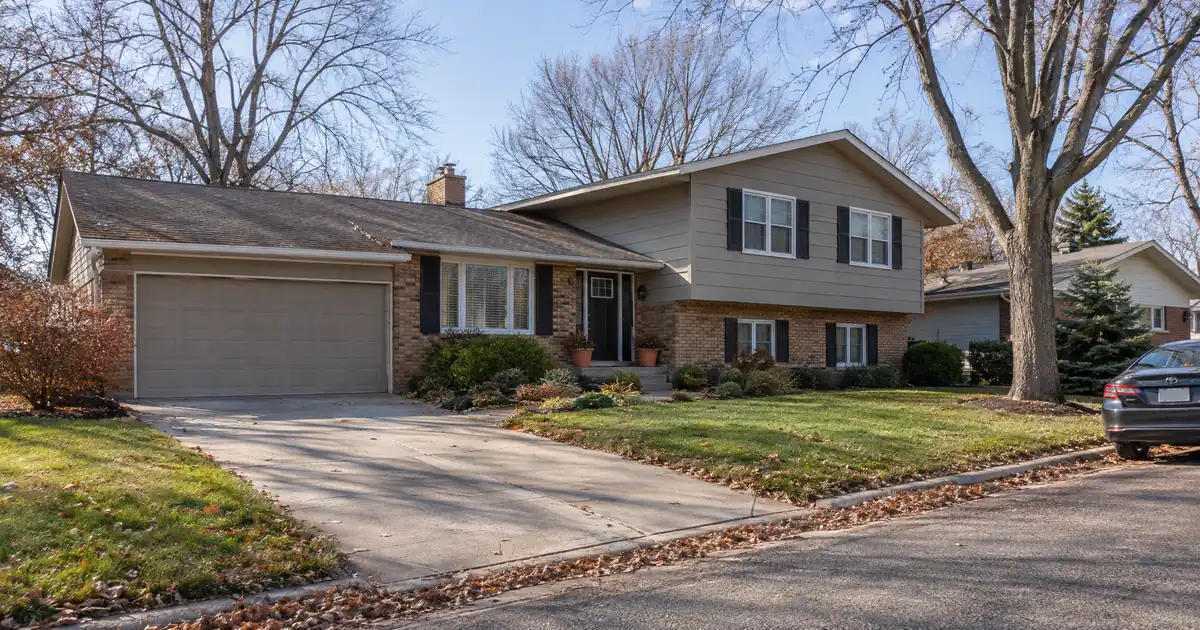 How to Qualify for a Bank Statement Loan for Investors Holding Multiple Rentals