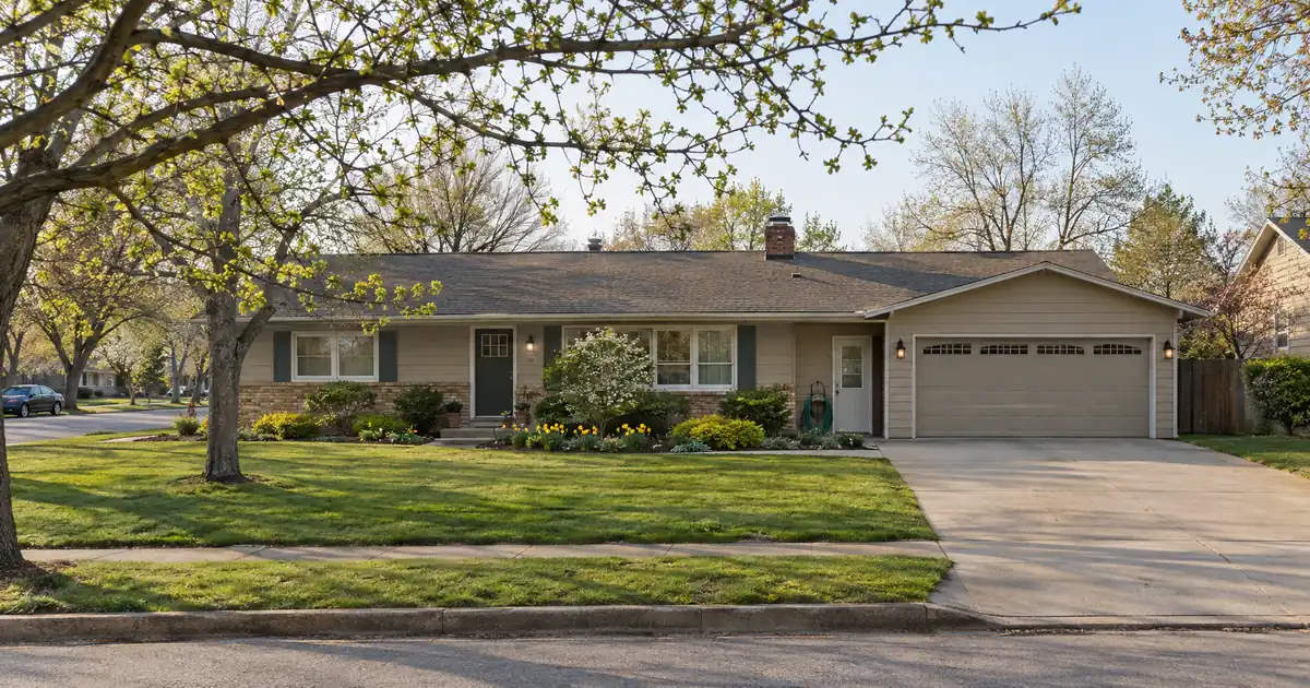 Can a Free-and-Clear Home Be Cashed Out on Bank Statements?