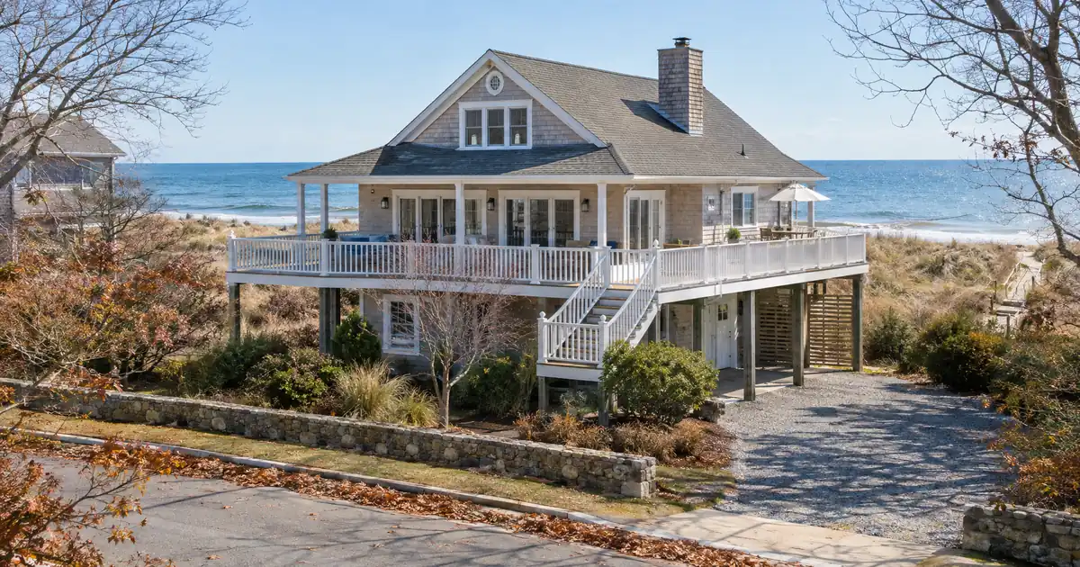 How an Airbnb Host Should Finance a Home on Bank Statements or DSCR