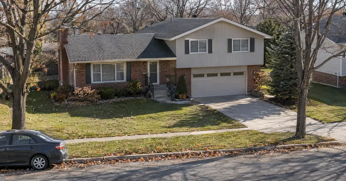 Do Property Sale Proceeds Count as Deposits on a Bank Statement Loan?