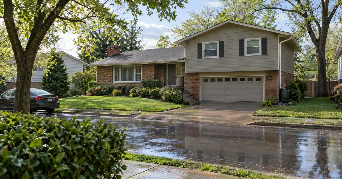 How Bank Statement Loans Work for Landlords Buying a Primary Home