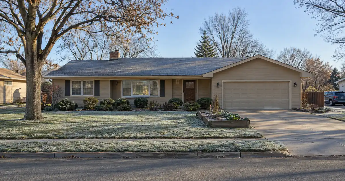 How Much Down Payment Does a Self-Employed Buyer Need?