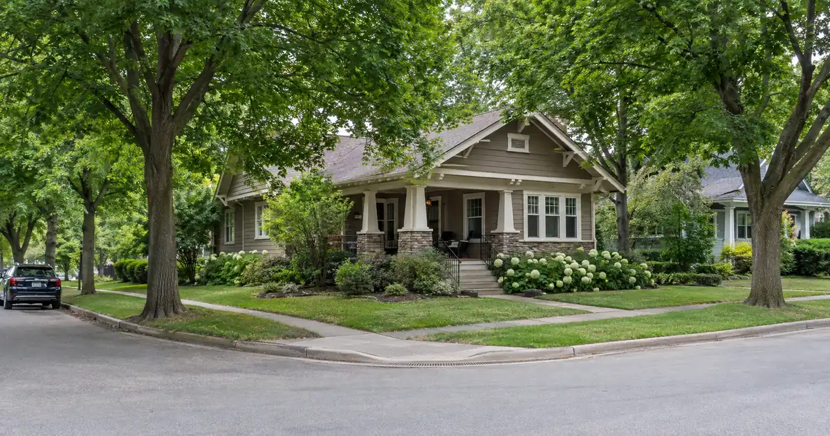 How a DSCR Lender Pools Coverage When Consolidating Rentals
