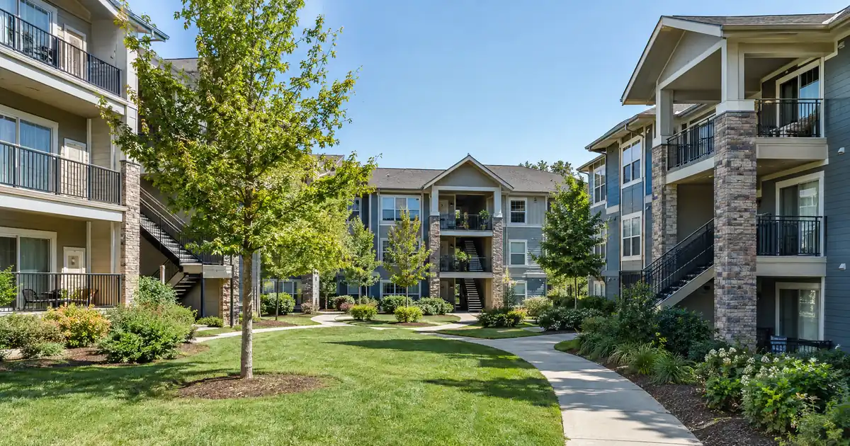 Can a Five-Unit Building Qualify for a DSCR Blanket Loan With 10+ Doors?