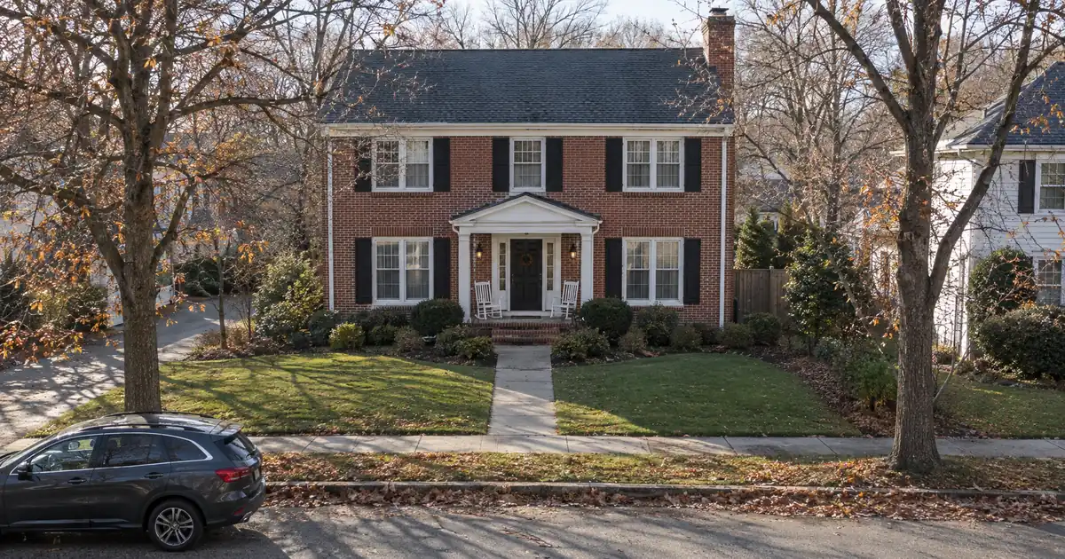 How a DSCR Blanket Loan Treats New Rentals Held in LLCs