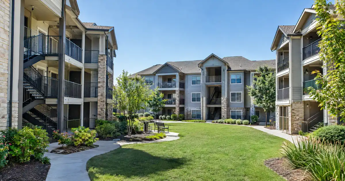 Can 10+ Doors in LLCs Support a DSCR Loan and a Credit Line?