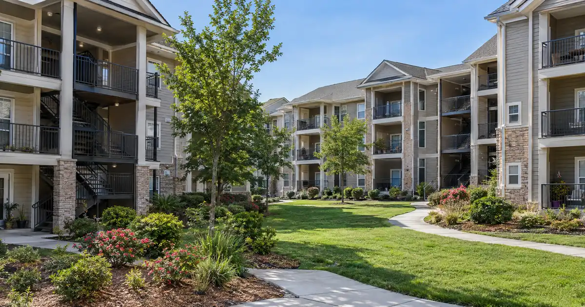 Does a Landlord With 10+ Doors in LLCs Need Non-Recourse DSCR Loans?